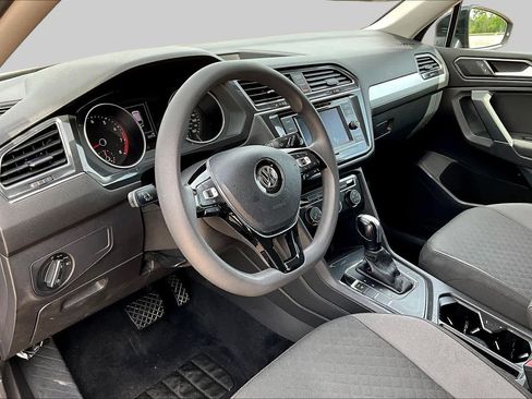 Used 2018 Volkswagen Tiguan S FWD image 16