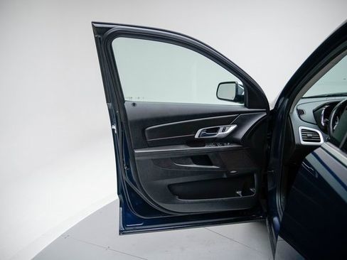 Used 2017 GMC Terrain SLE w/ Chrome Edition image 22