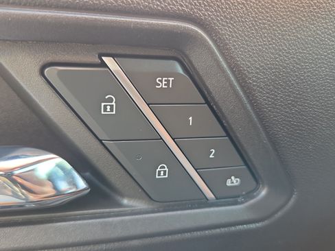 Certified 2023 GMC Canyon Denali AWD/4WD image 31