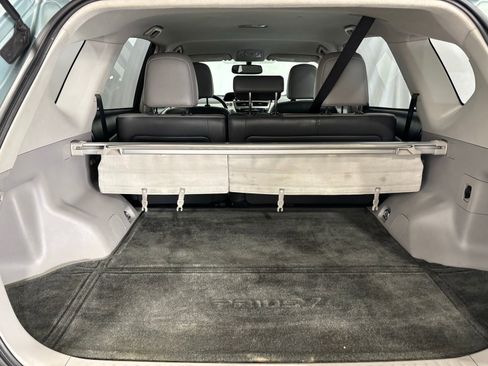 Used 2016 Toyota Prius V image 28