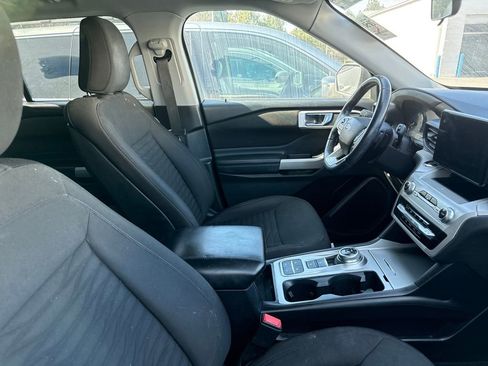 Used 2020 Ford Explorer XLT image 20