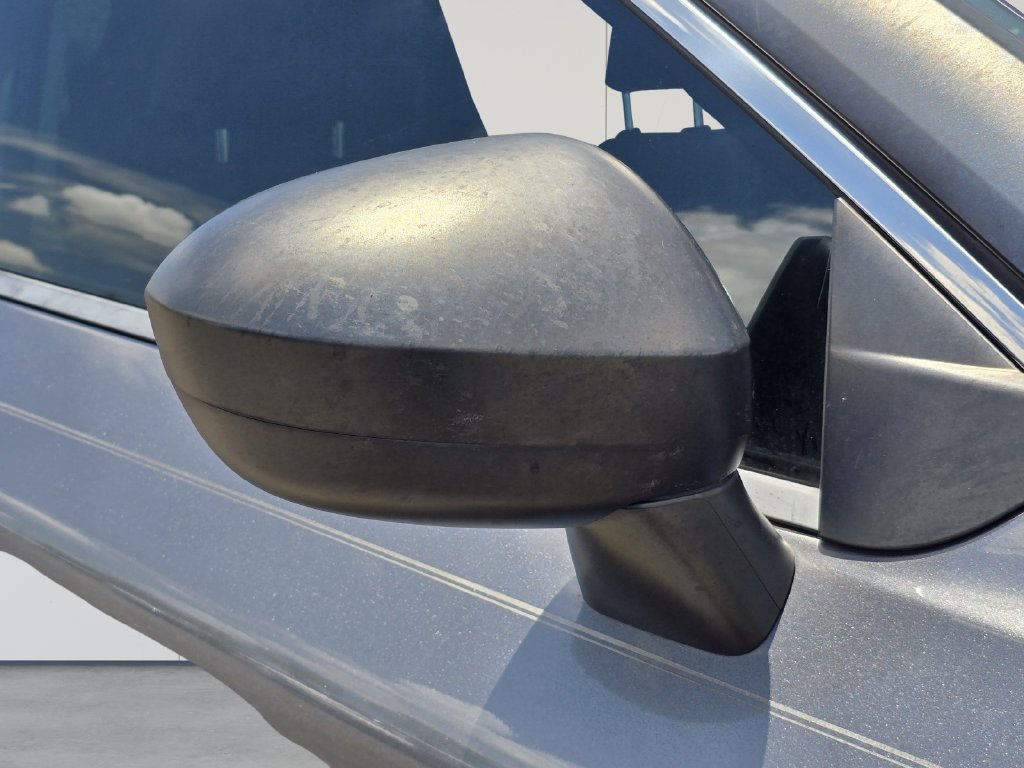 Used 2021 Nissan Rogue S FWD image 11