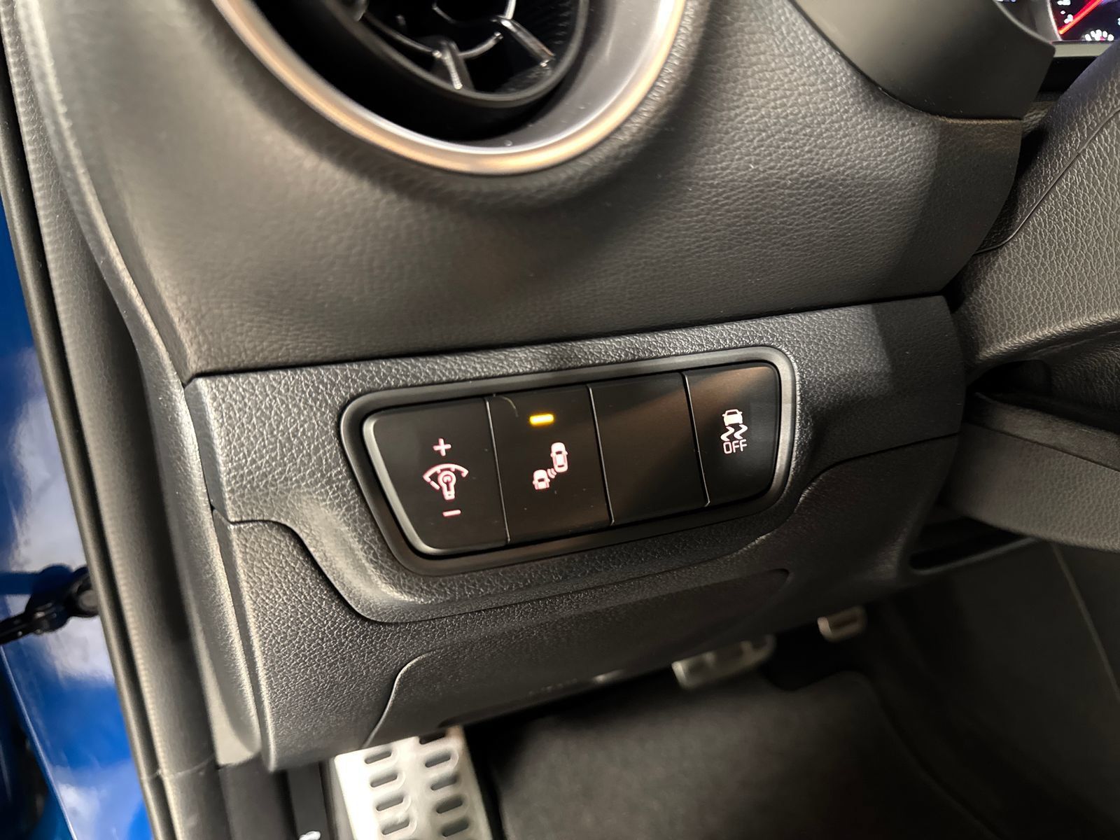 Used 2022 Kia Forte GT-Line w/ GT-Line Technology Package FWD image 14