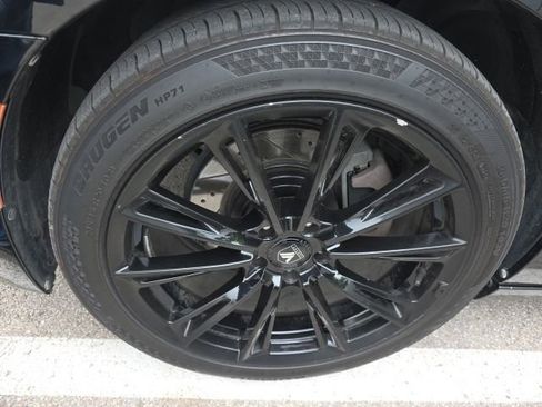 Used 2017 Chrysler 300 C w/ Safetytec Plus Group RWD image 10