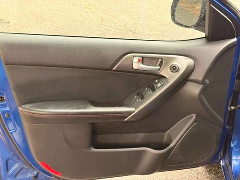 Used 2010 Kia Forte SX w/ Leather Pkg FWD image 10