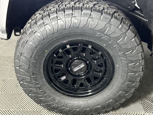 New 2025 Toyota Tacoma SR5 image 9