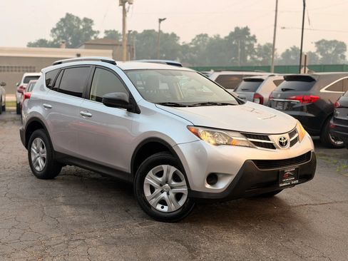 Used 2015 Toyota RAV4 LE AWD/4WD image 4