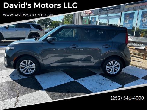 Used 2021 Kia Soul LX FWD image 1