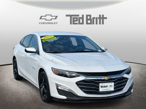 Used 2023 Chevrolet Malibu LS w/ Driver Confidence Package image 3