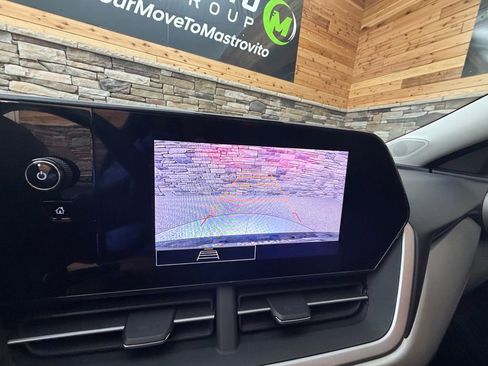 Used 2024 Chevrolet Trax LS w/ LS Convenience Package FWD image 21
