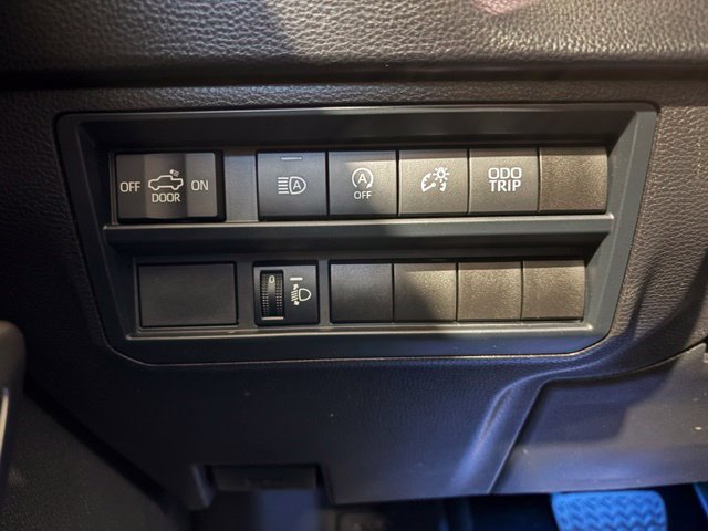 Used 2024 Toyota Tundra SR5 AWD/4WD image 18