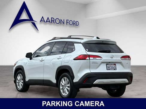 Used 2024 Toyota Corolla Cross LE FWD image 4