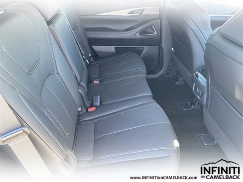 New 2026 INFINITI QX60 Luxe image 13