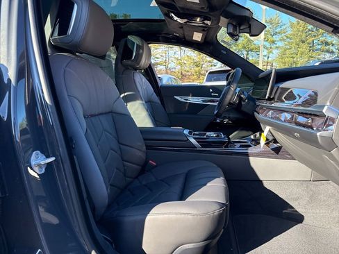 New 2026 BMW 760i xDrive w/ Executive Package AWD/4WD image 28