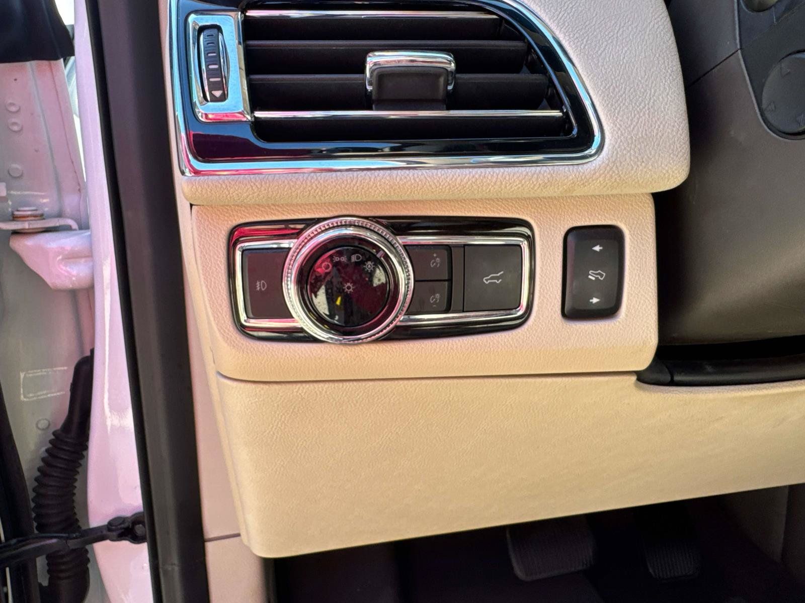 Used 2019 Lincoln Navigator Reserve AWD/4WD image 20