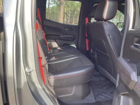 Used 2023 Chevrolet Colorado Z71 w/ Z71 Convenience Package 2 image 14