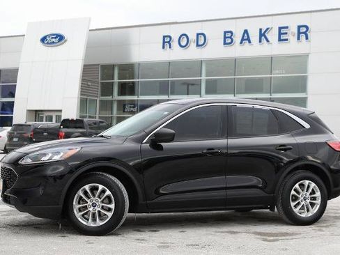 Certified 2022 Ford Escape SE image 3