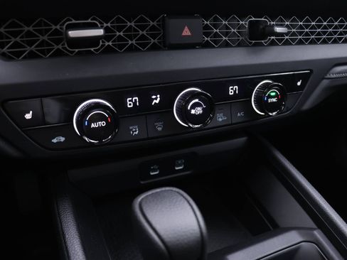 Used 2025 Honda Accord SE image 6