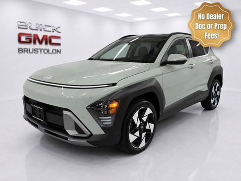 Used 2024 Hyundai Kona Limited AWD/4WD image 2