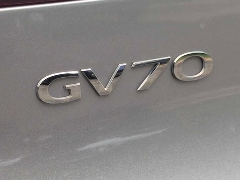 Used 2025 Genesis GV70 2.5T AWD/4WD image 13