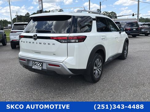 Used 2023 Nissan Pathfinder SL FWD image 5