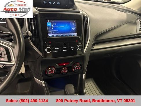 Used 2020 Subaru Forester Premium image 18