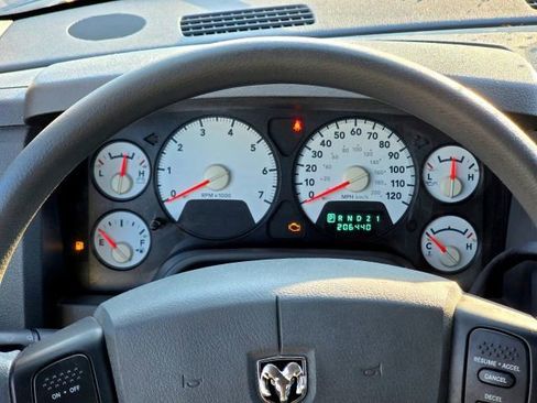 Used 2006 Dodge Ram 1500 Truck SLT image 14