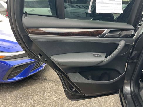 Used 2017 BMW X4 xDrive28i image 14