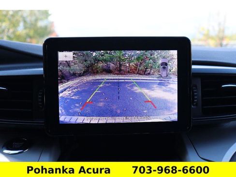 Used 2024 Ford Explorer XLT image 15