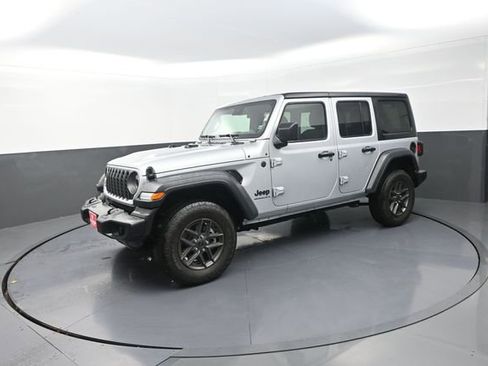 Used 2024 Jeep Wrangler Unlimited Sport AWD/4WD image 42