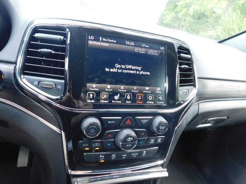 Used 2022 Jeep Grand Cherokee Limited RWD image 5
