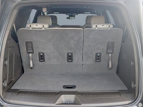 Used 2025 Chevrolet Tahoe LT image 12
