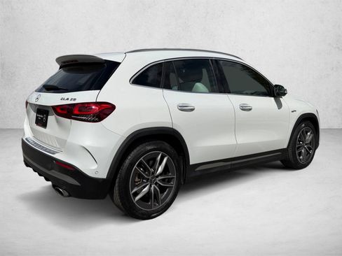 Used 2021 Mercedes-Benz GLA 35 AMG 4MATIC image 5