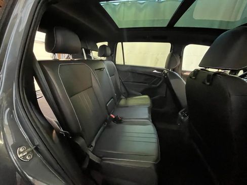 Certified 2024 Volkswagen Tiguan SE R-Line image 28