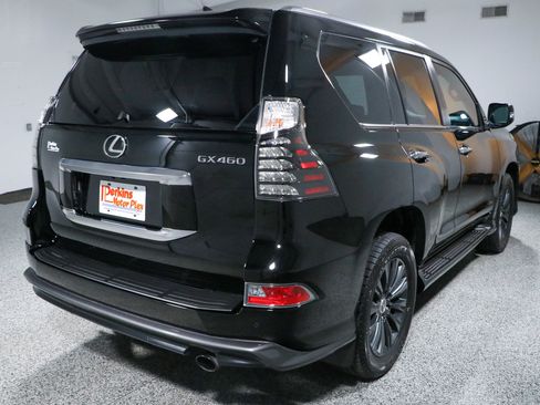 Used 2023 Lexus GX 460 Premium w/ Accessory Package AWD/4WD image 7