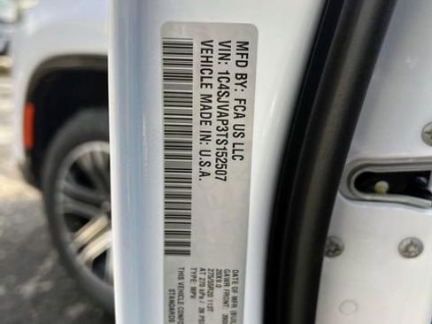 New 2026 Jeep Grand Wagoneer 4WD image 9