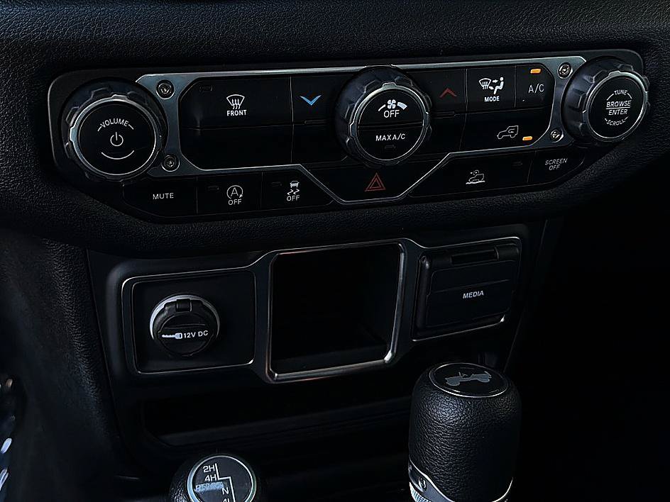 Used 2024 Jeep Wrangler Sport AWD/4WD image 13
