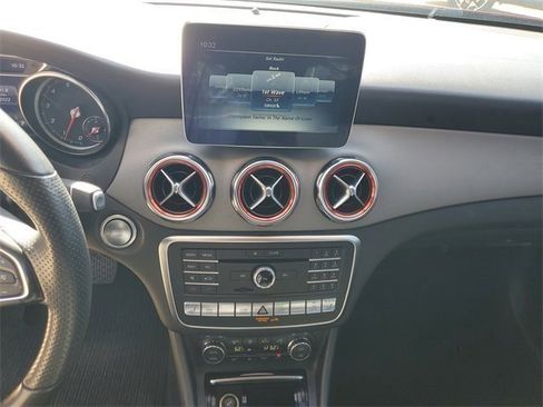 Used 2019 Mercedes-Benz GLA 250 GLA 250 image 21