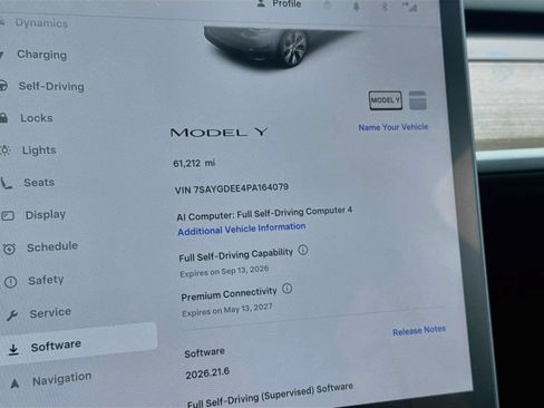 Used 2023 Tesla Model Y Long Range AWD/4WD image 27