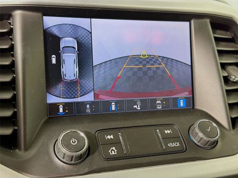 Used 2021 GMC Acadia SLT w/ Technology Package AWD/4WD image 17