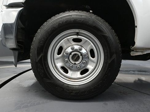 Used 2016 Ford F250 XL w/ Power Equipment Group image 17