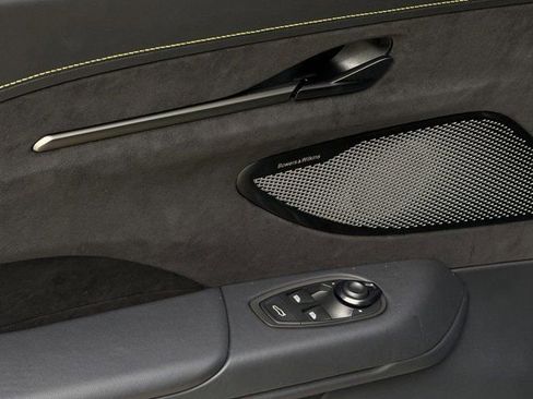 New 2025 Aston Martin V8 Vantage Coupe image 20