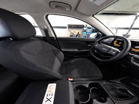 Used 2025 Kia K4 FWD image 18