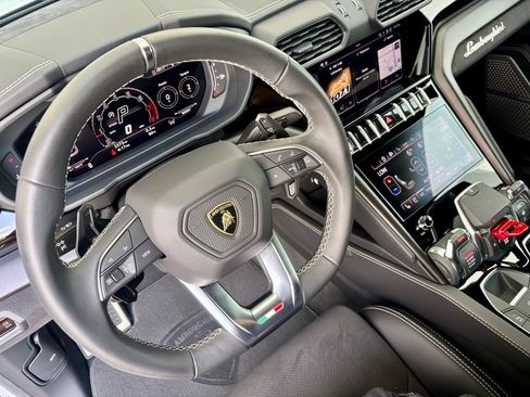 Used 2024 Lamborghini Urus S AWD/4WD image 14