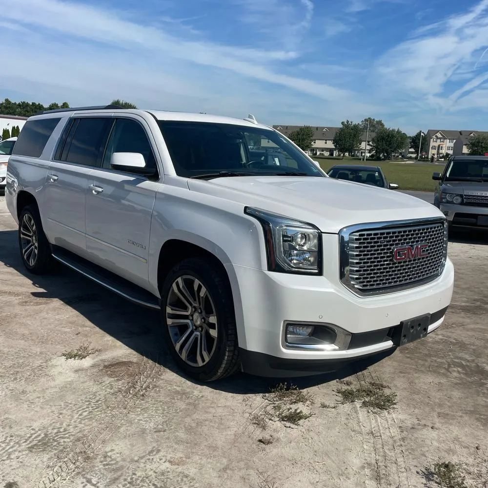 Used 2017 GMC Yukon XL Denali w/ Open Road Package AWD/4WD image 12