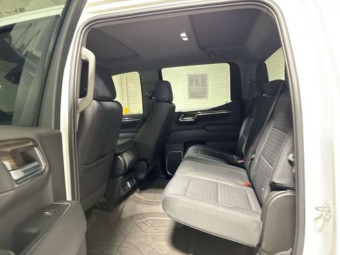 Used 2023 Chevrolet Silverado 1500 LT AWD/4WD image 22
