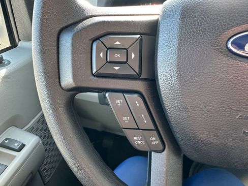 Used 2025 Ford E-450 and Econoline 450 Super Duty w/ Driver's Safety Package image 23