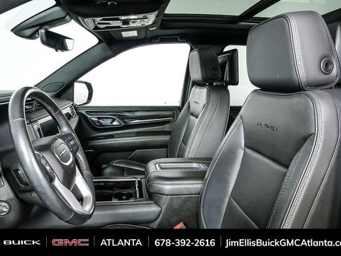 Used 2021 GMC Yukon XL Denali w/ Denali Premium Package image 6