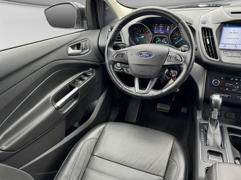 Used 2017 Ford Escape SE w/ SE Leather Comfort Package AWD/4WD image 19