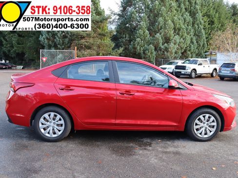 Used 2018 Hyundai Accent SE image 8